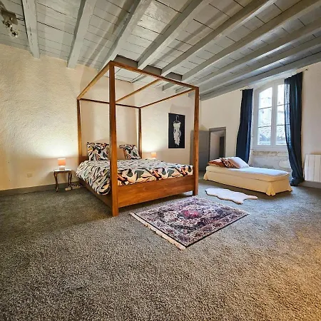 Maison 8 Pers En Plein Coeur D'angouleme בית נופש