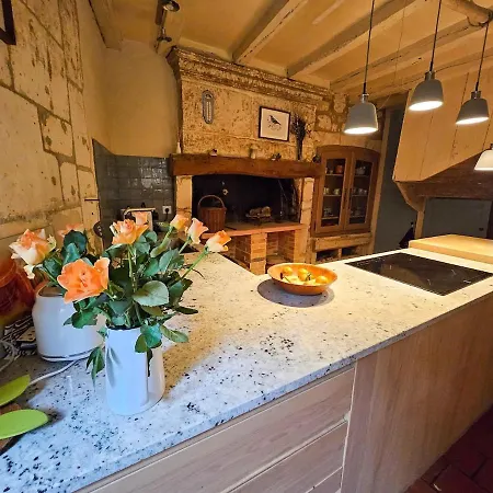 בית נופש Maison 8 Pers En Plein Coeur D'angouleme אנגולם
